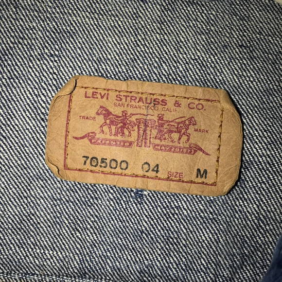 Levi’s women jean jacket - Picture 2 of 3
